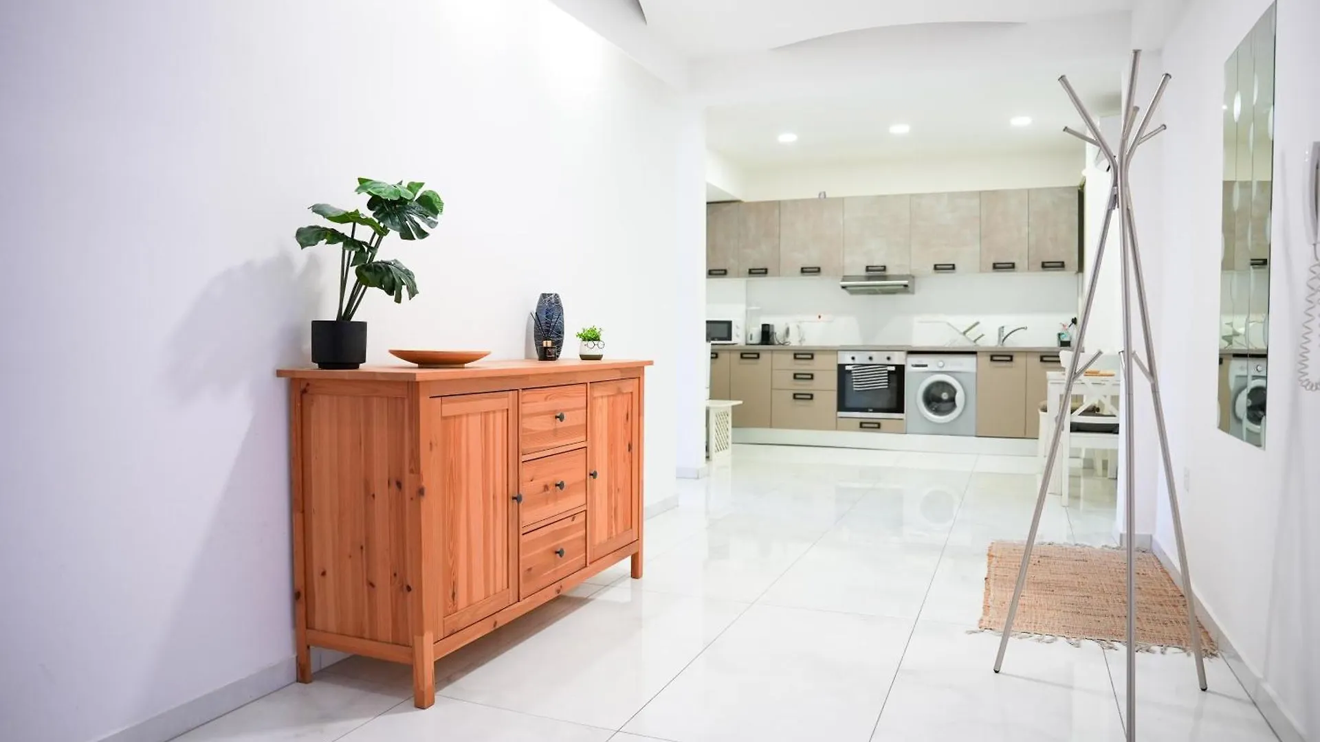 شقة The Cozy Seaside Retreat لارنكا قبرص